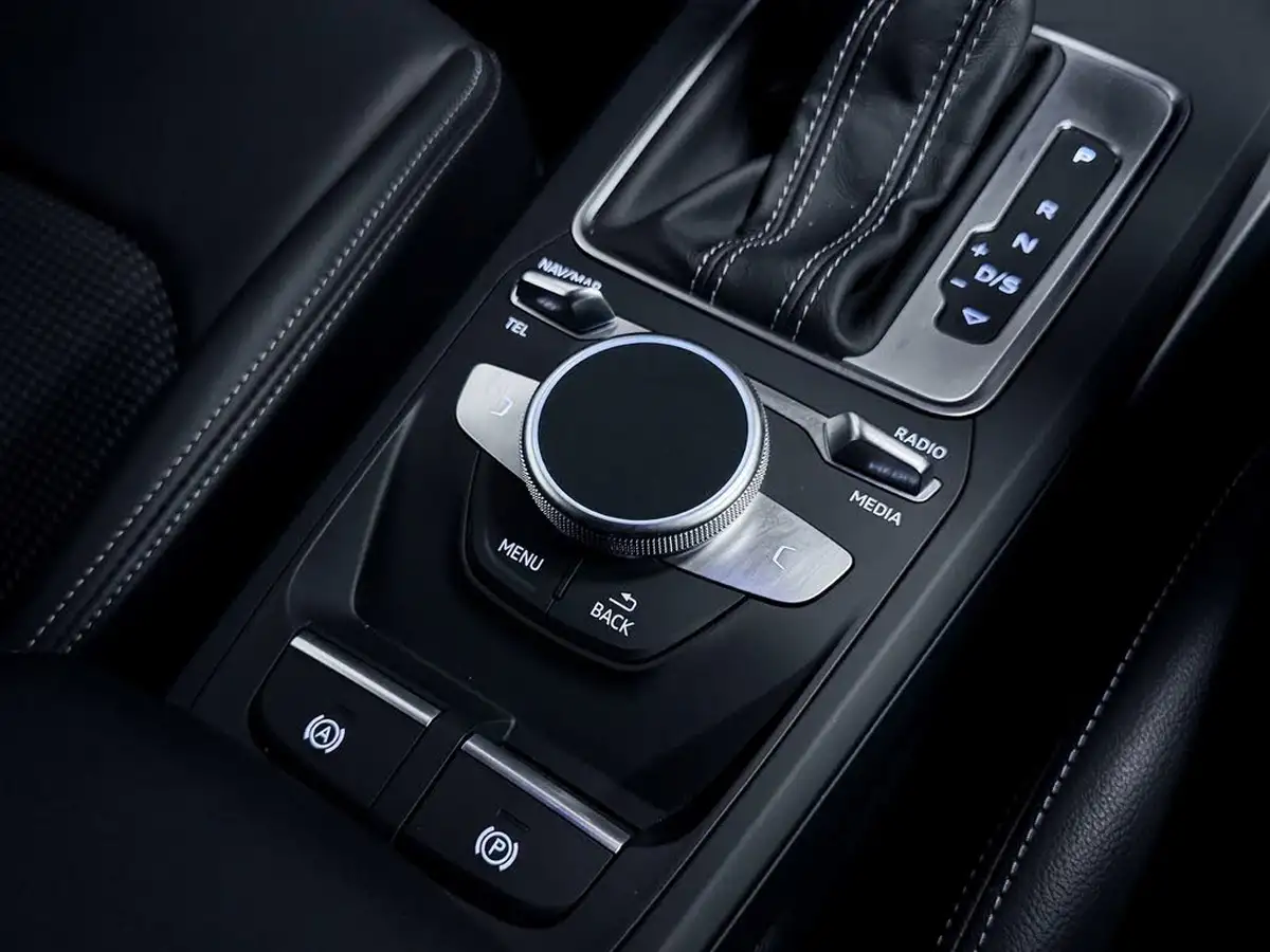2022-audi-q2-15-35-tfsi-black-edition-s-tronic-big-25