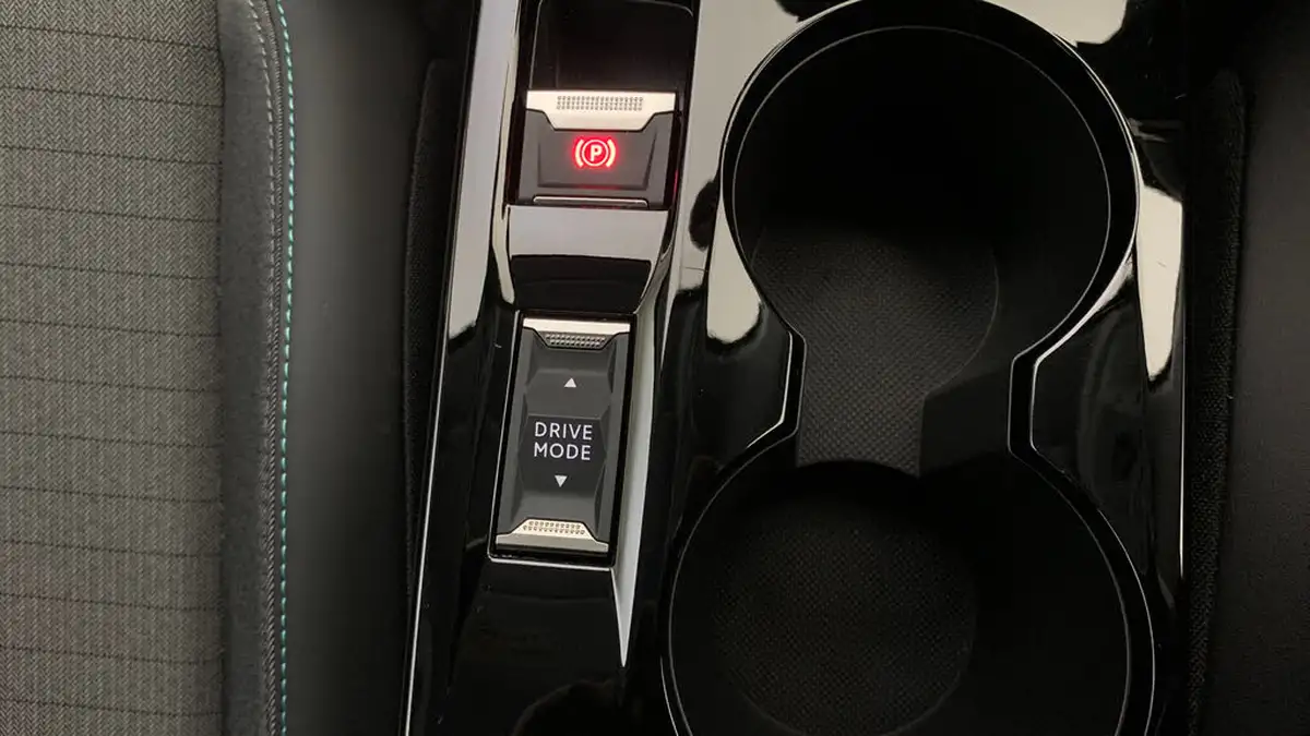 2022-peugeot-208-12-puretech-allure-premium-100bhp-big-31