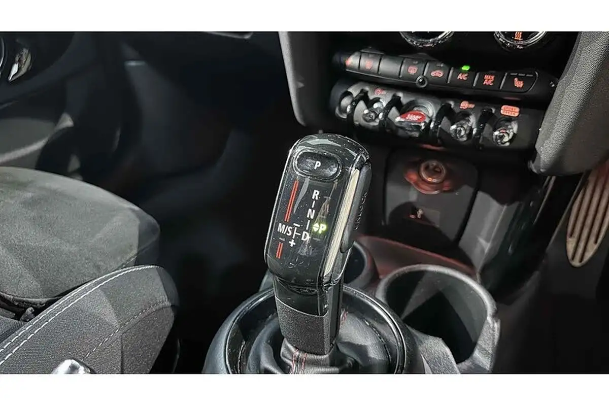2020-mini-cooper-20-cooper-s-sport-189bhp-hatchback-5d-auto-big-40