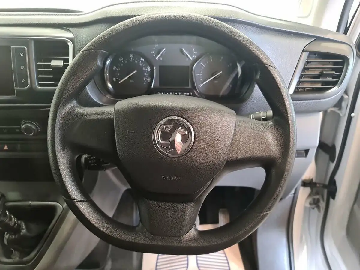 2022-vauxhall-vivaro-15td-2900-l2h1-dynamic-big-17