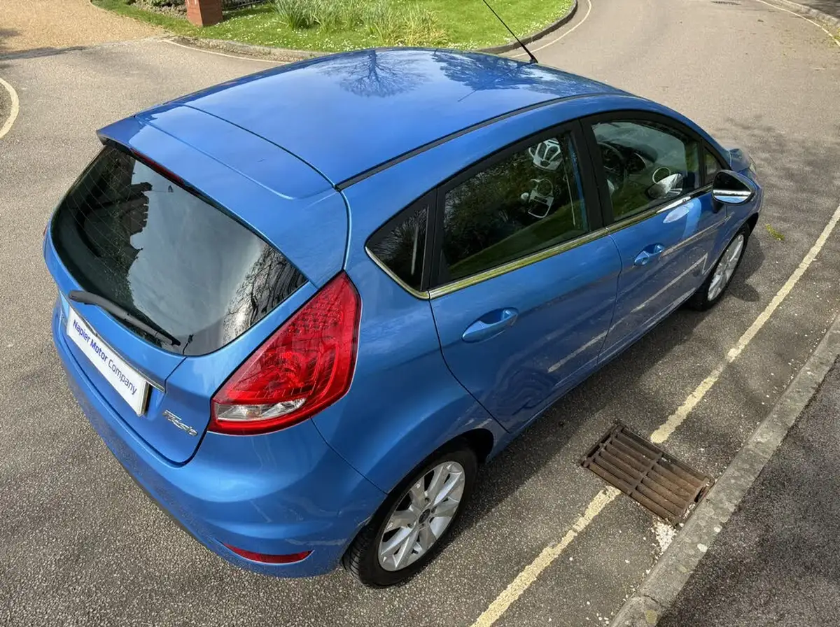 2009-ford-fiesta-125-zetec-5d-big-26