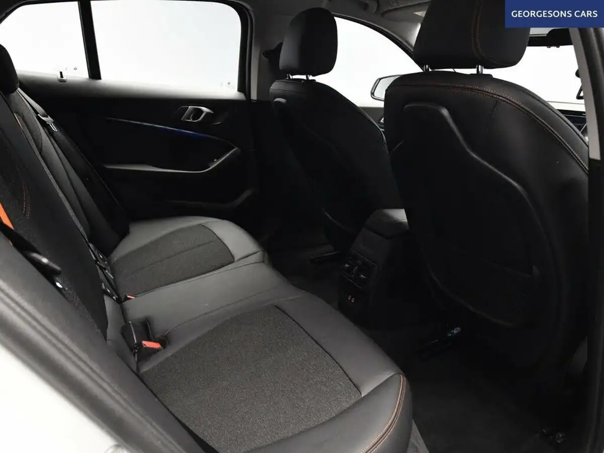 2022-bmw-1-series-15td-116d-sport-big-20