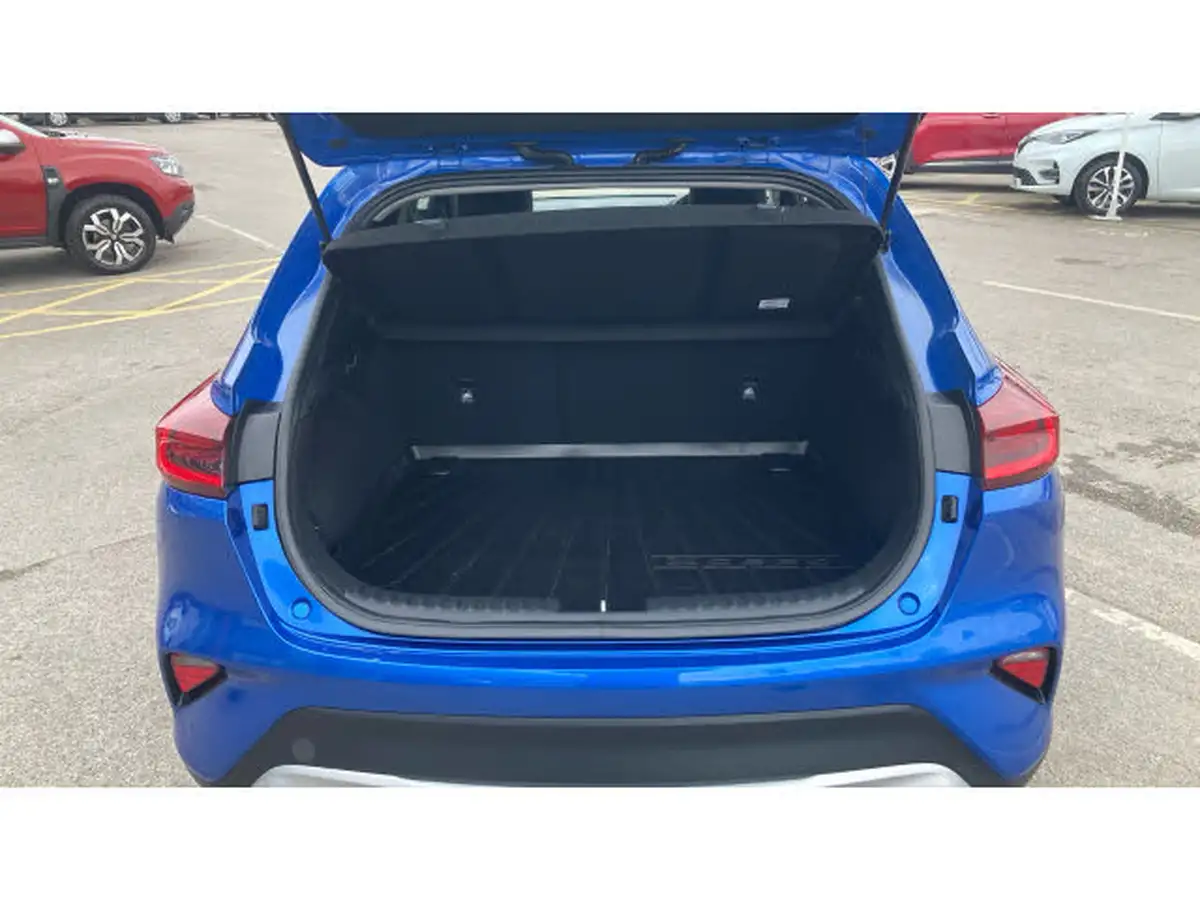 2022-kia-xceed-10-t-gdi-connect-big-3