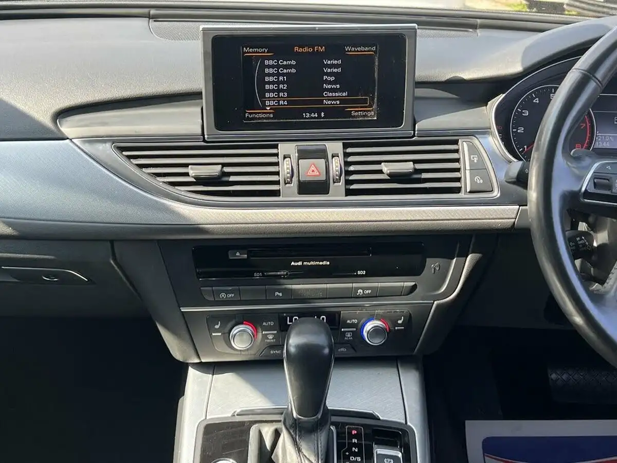 2018-audi-a6-avant-18-tfsi-se-executive-big-36