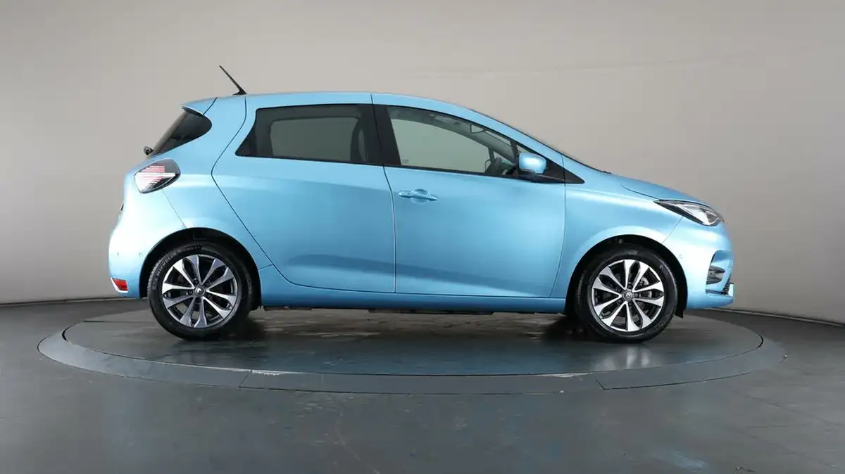 2022-renault-zoe-e-gt-line-big-52