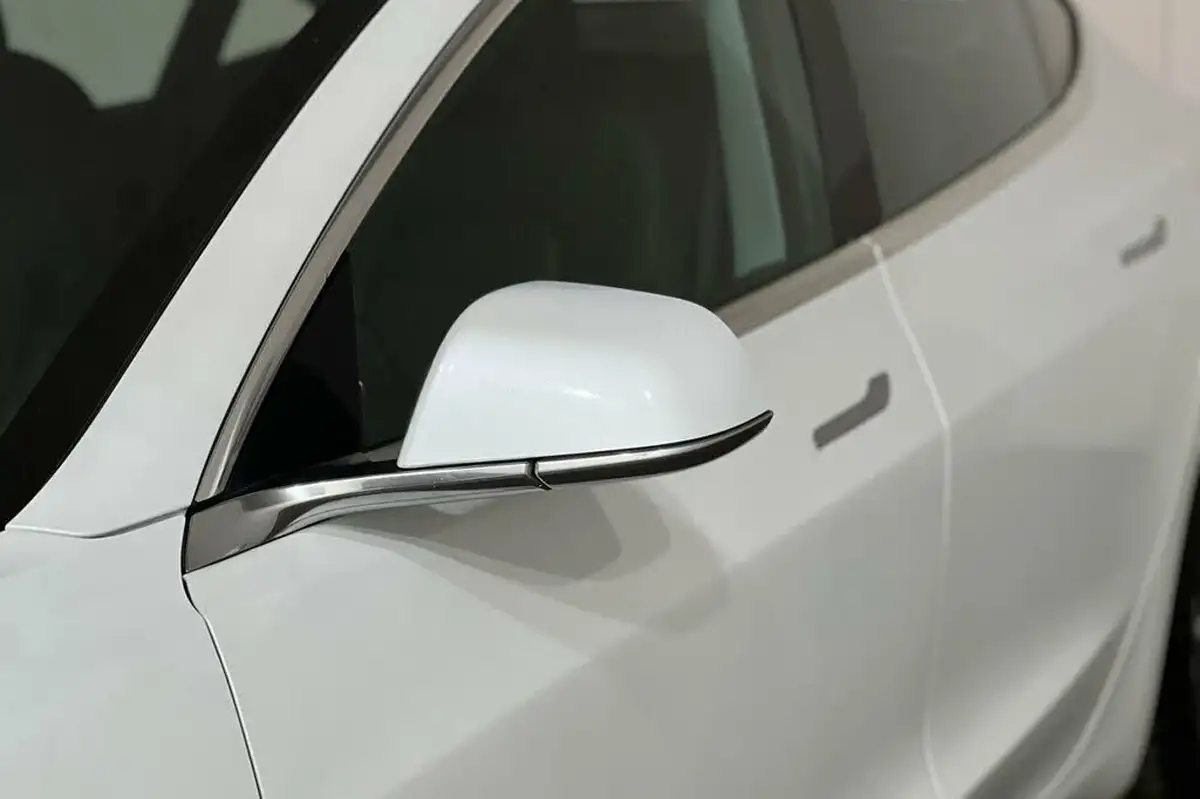 2020-tesla-model-3-e-long-range-big-13