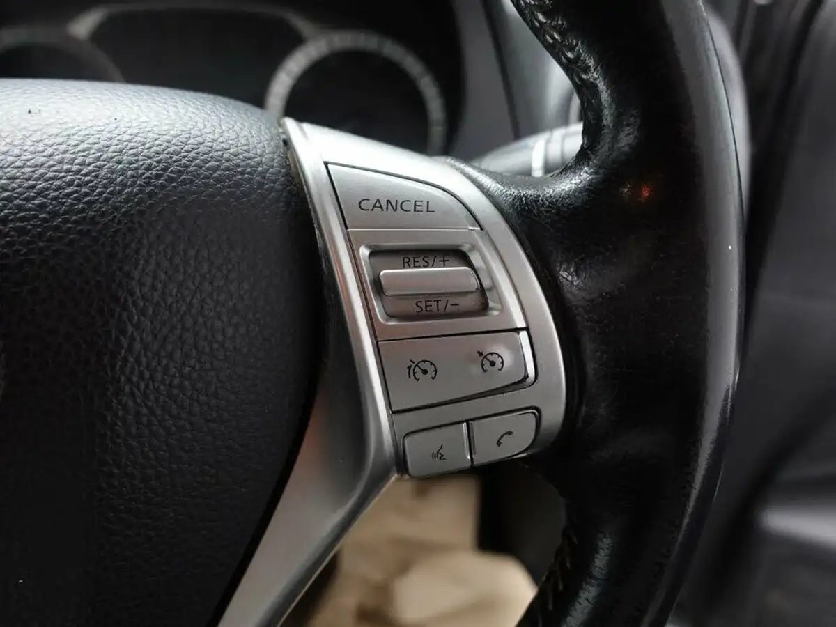 2021-nissan-navara-23dci-tt-tekna-8-navileather-auto-big-19