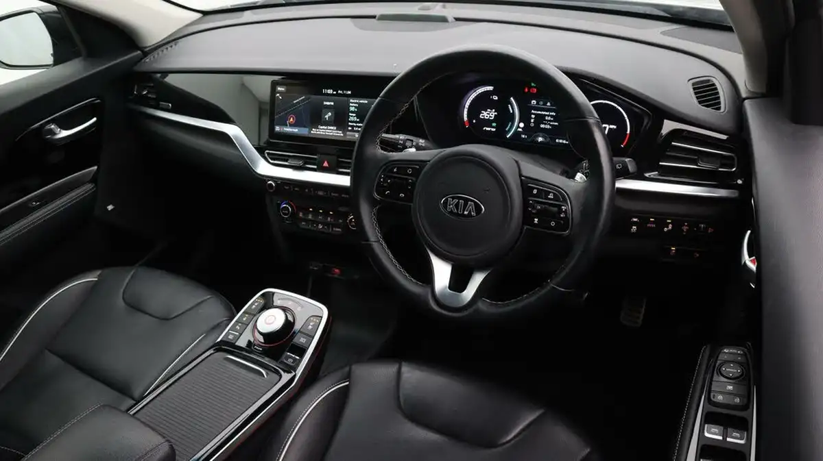 2020-kia-e-niro-ev-4-big-9