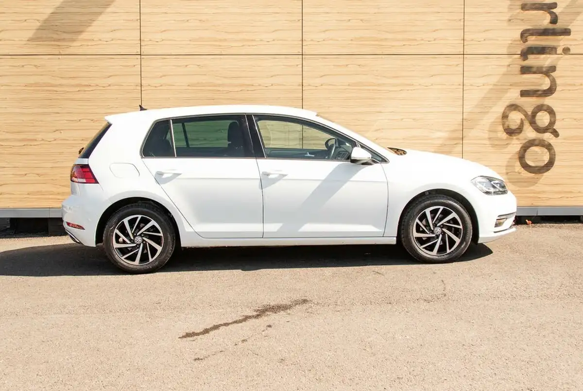 2020-volkswagen-golf-15-tsi-match-edition-150ps-hatchback-big-11