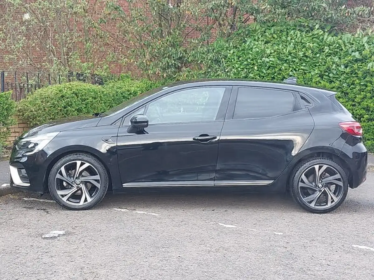 2023-renault-clio-16-engineered-big-3