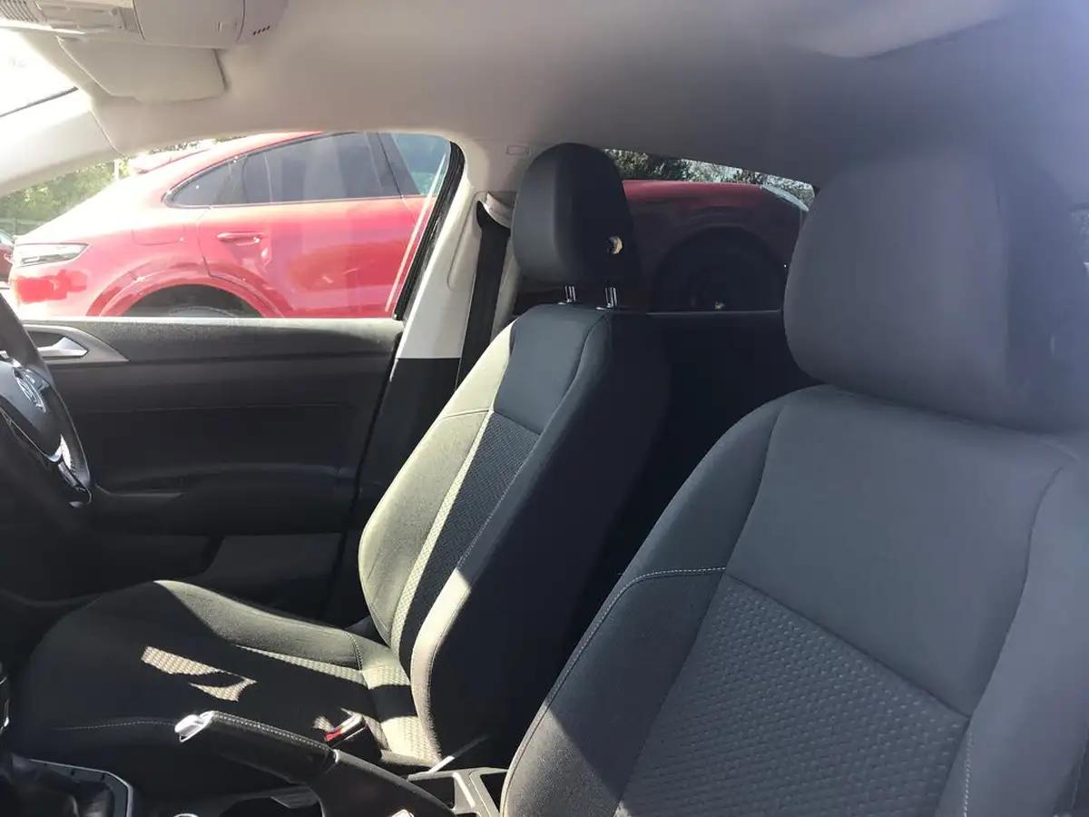 2018-volkswagen-polo-10-se-65ps-big-5