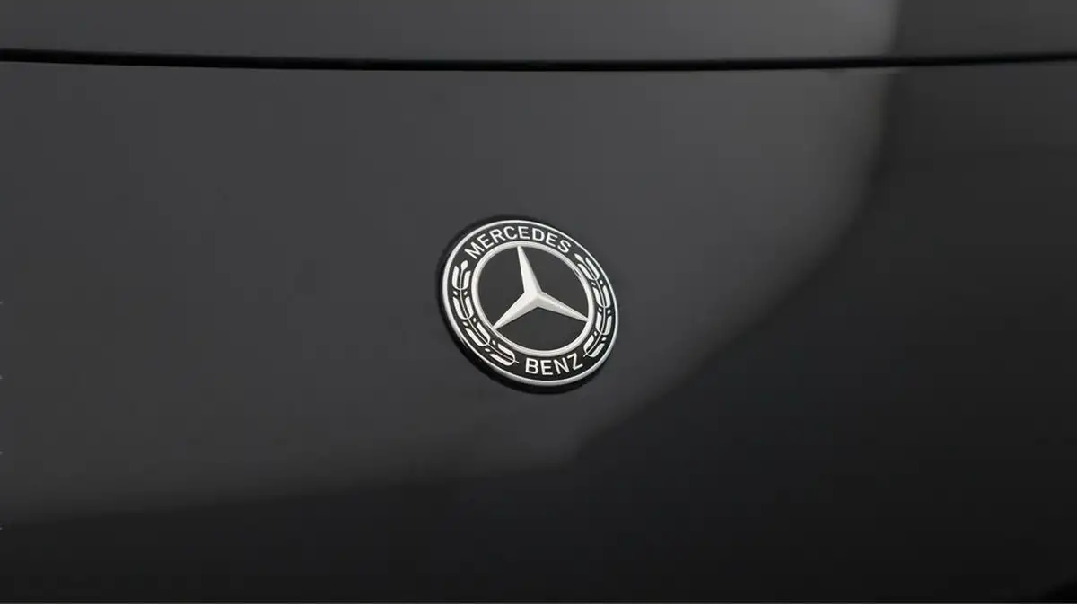 2019-mercedes-benz-a-class-15d-a180d-sport-premium-hatchback-5d-7g-dct-big-20
