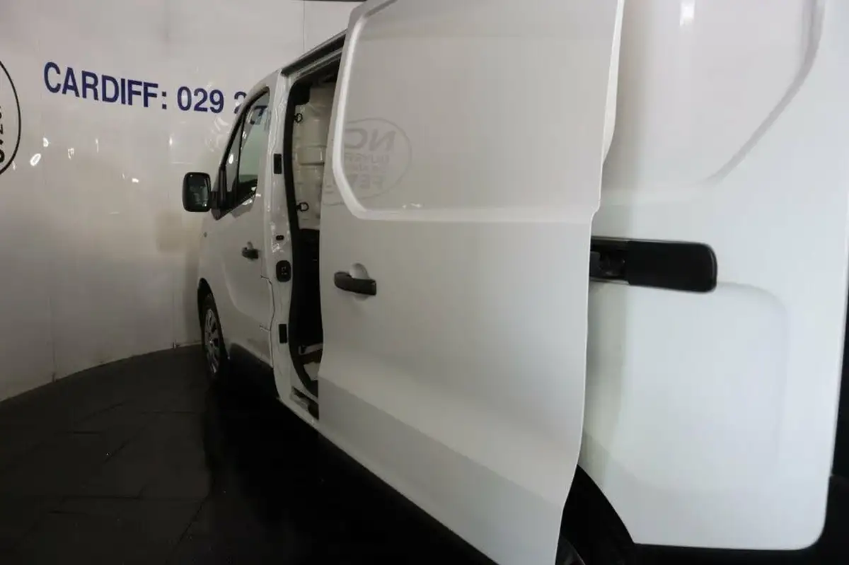 2021-renault-trafic-20dci-ll30-energy-145-business-panel-big-14