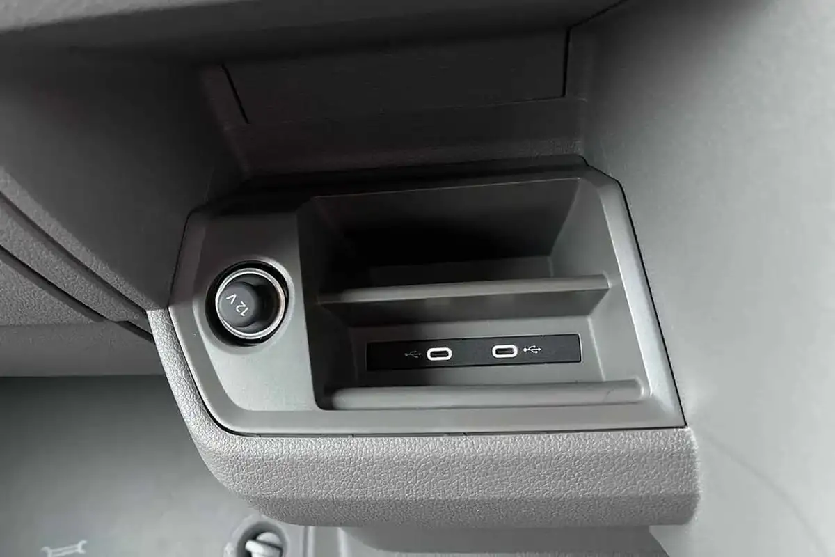 2024-volkswagen-crafter-20tdi-cr35-lwb-commerce-plus-140pseu6d-big-52