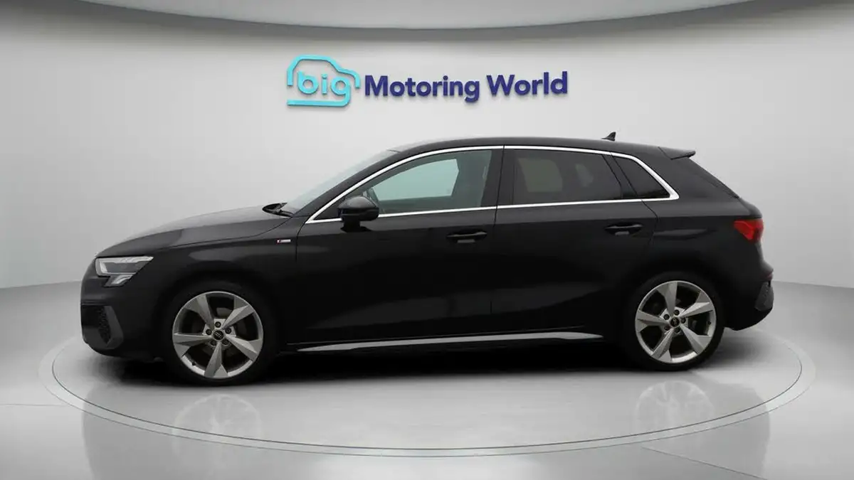 2023-audi-a3-15-35-tfsi-s-line-sportback-5d-big-4