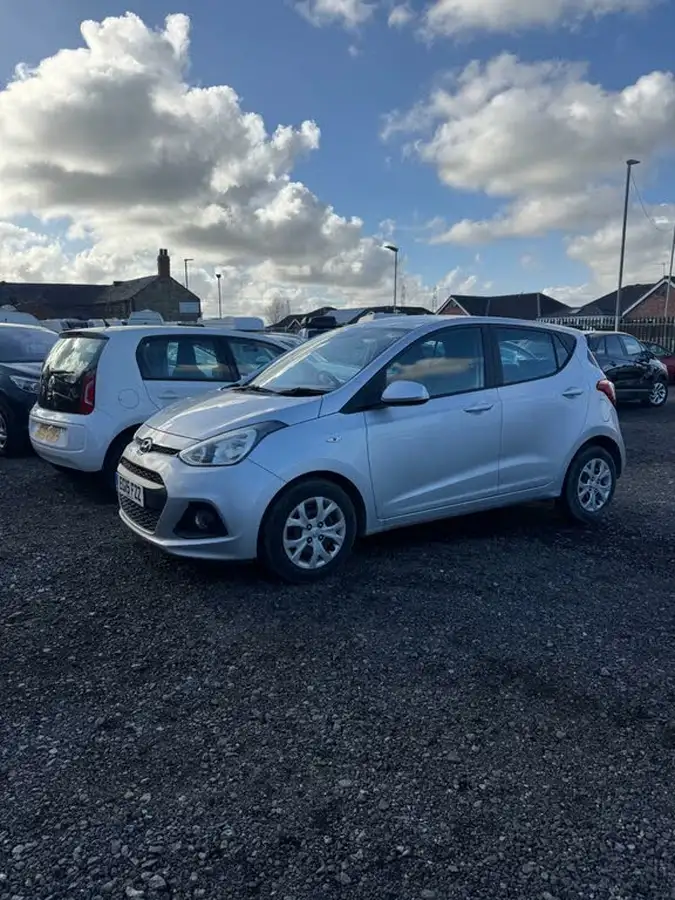 2015-hyundai-i10-12-se-big-2