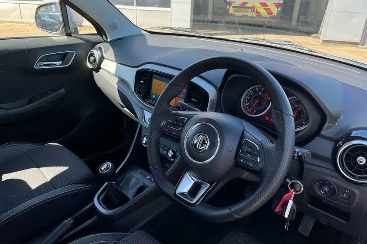 2024-mg-mg3-15-vti-tech-exclusive-nav-big-13