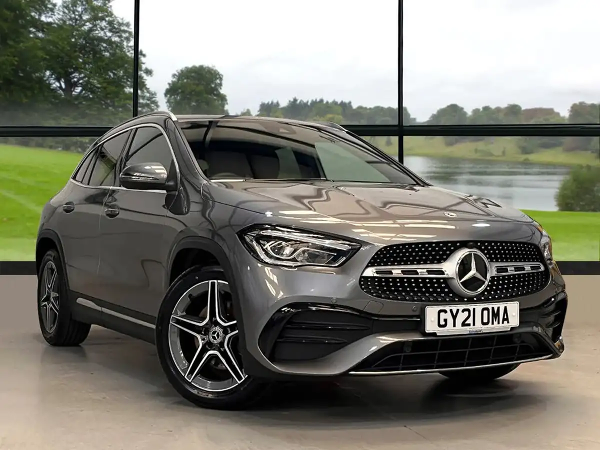 2021-mercedes-benz-gla-class-13-gla-200-amg-line-big-1