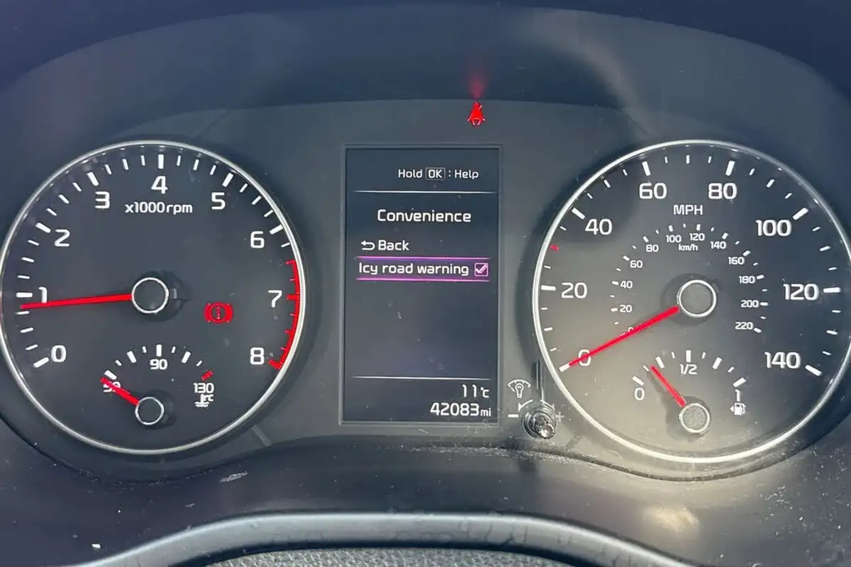 2021-kia-picanto-10-2-big-55