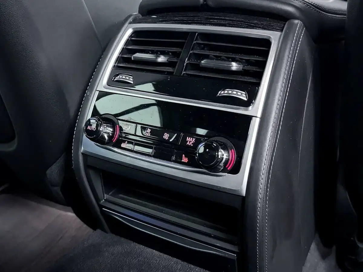 2022-bmw-7-series-30-745e-m-sport-big-37