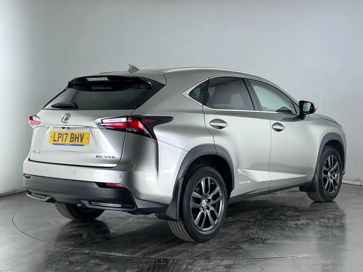 2017-lexus-nx-300h-25-luxury-big-3