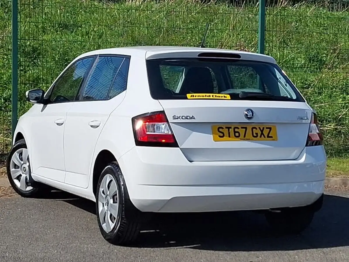 2017-skoda-fabia-10-mpi-s-hatchback-big-1