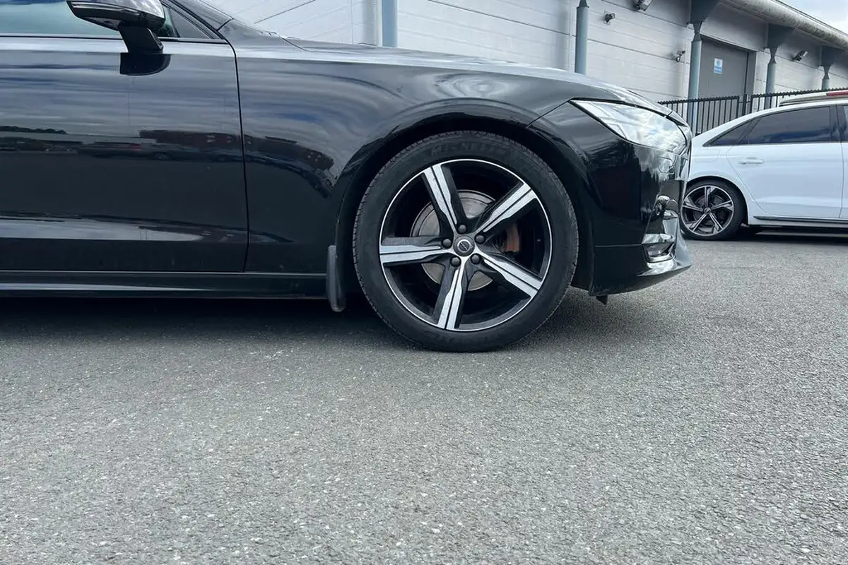 2020-volvo-v90-20-t4-r-design-plus-big-4