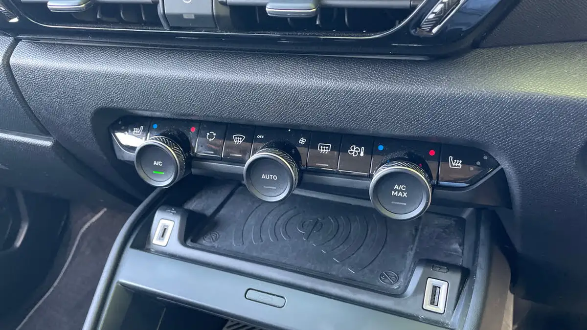 2021-citroen-c4-12-puretech-shine-plus-130ps-big-26