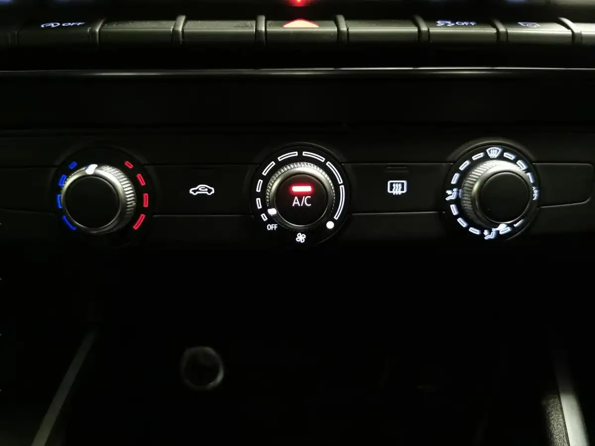 2023-audi-q2-15-35-tfsi-s-line-tronic-big-16