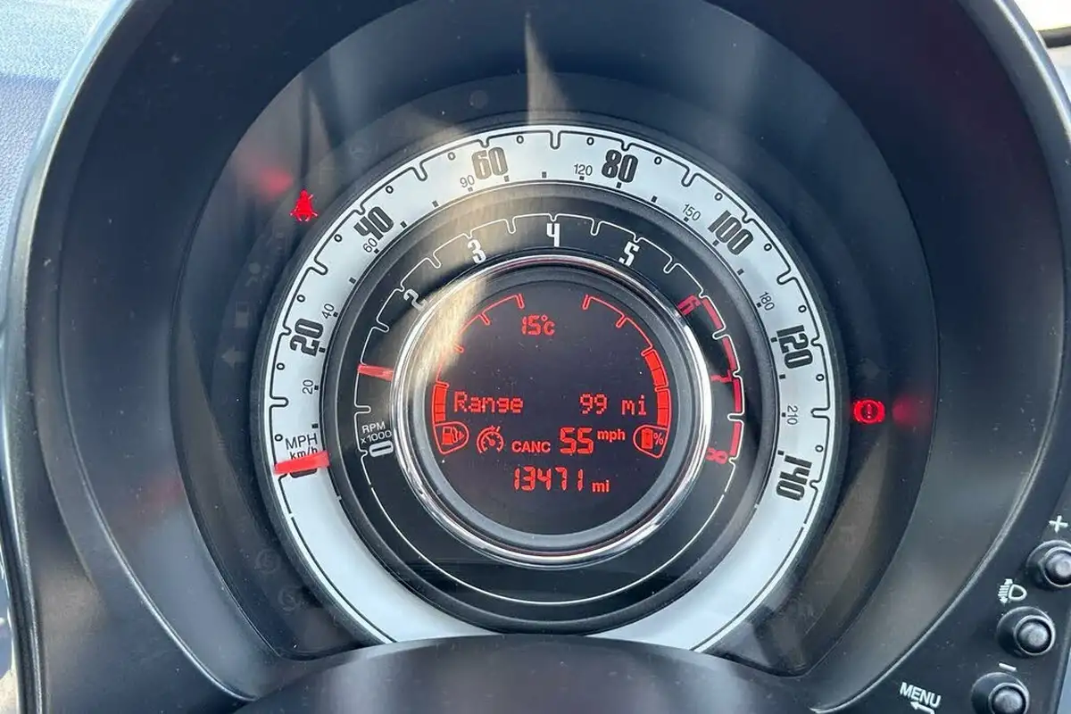 2020-fiat-500-10-lounge-big-20
