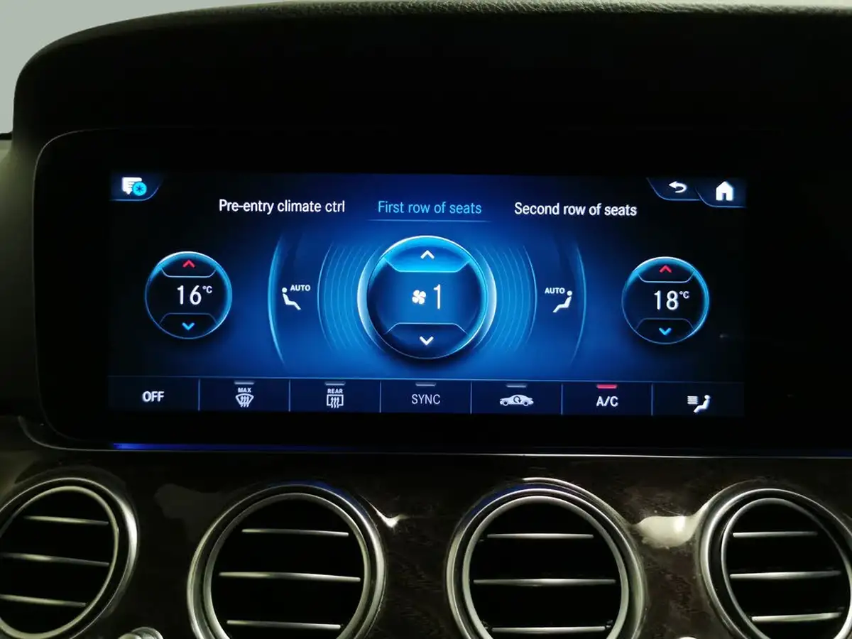 2021-mercedes-benz-e-class-20-e300e-amg-line-edition-eq-power-big-19