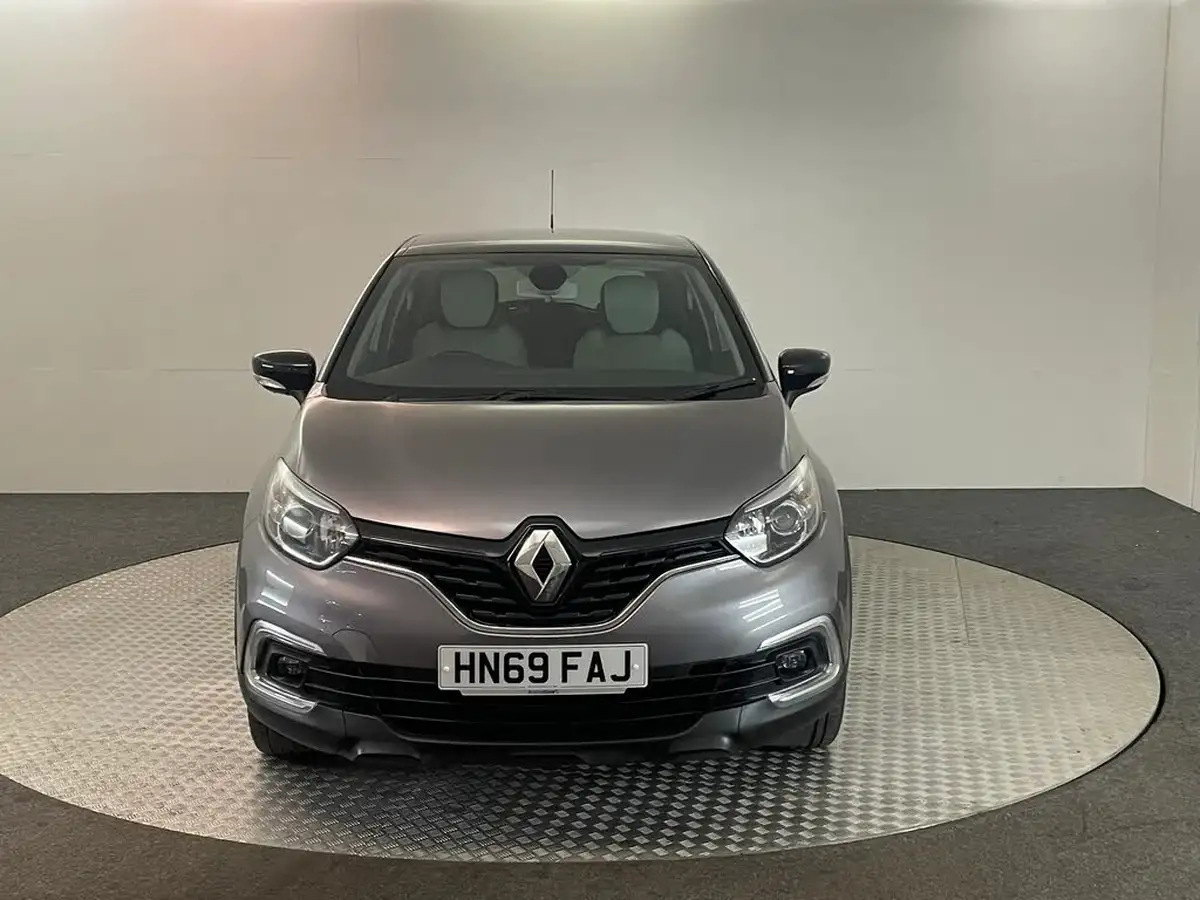 2019-renault-captur-09-tce-iconic-big-12