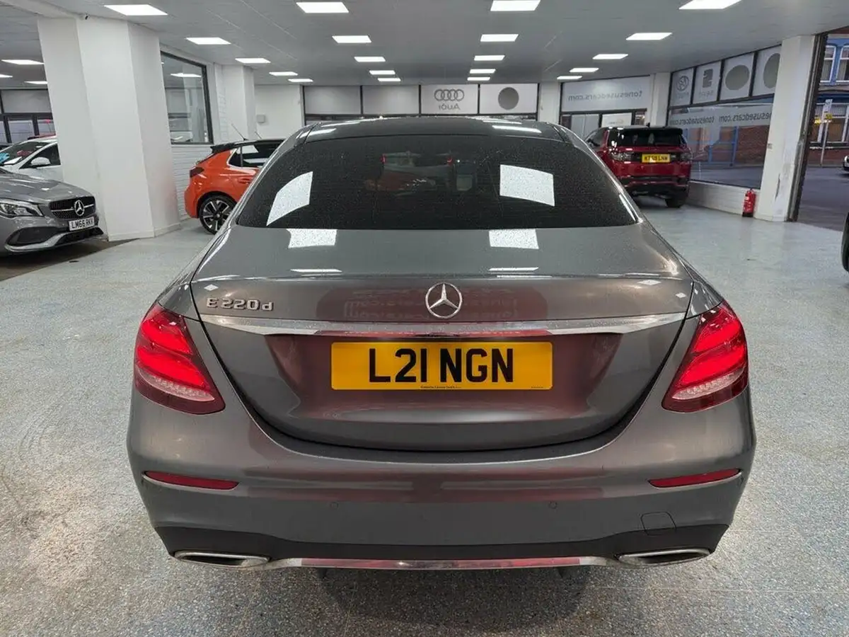 2016-mercedes-benz-e-class-20d-e220d-amg-line-ss-saloon-4d-big-10