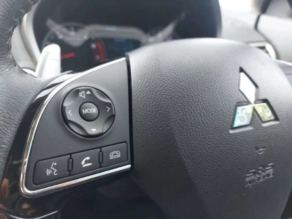 2019-mitsubishi-eclipse-cross-15-3-4wd-auto-big-14