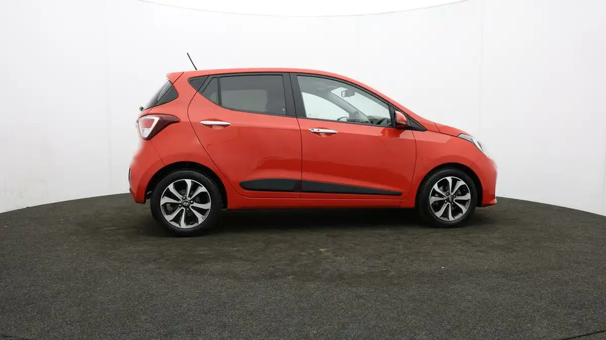 2019-hyundai-i10-12-premium-se-big-27