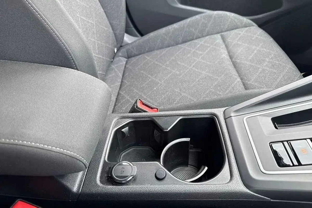 2022-volkswagen-golf-15-etsi-life-150ps-hatchback-big-24