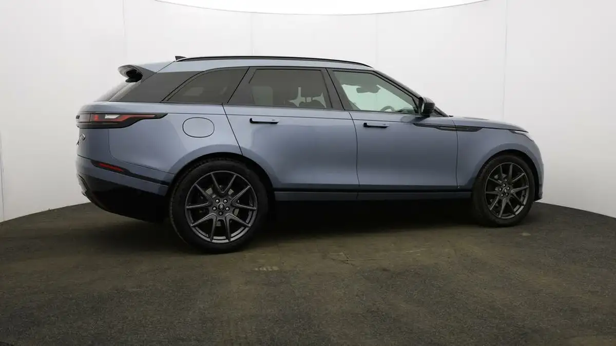 2022-land-rover-range-rover-velar-20-d200-r-dynamic-hse-big-54
