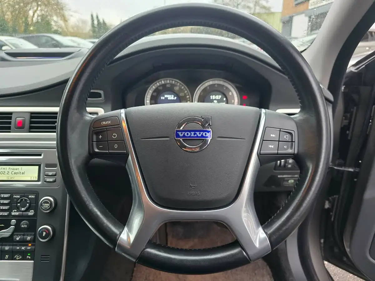 2011-volvo-xc70-30-t6-se-big-5