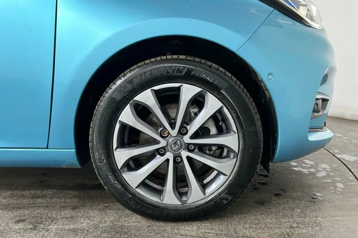 2022-renault-zoe-e-gt-line-big-10