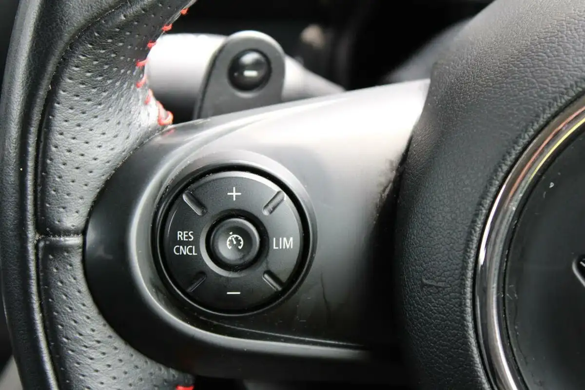 2017-mini-countryman-20-cooper-s-ss-auto-big-9
