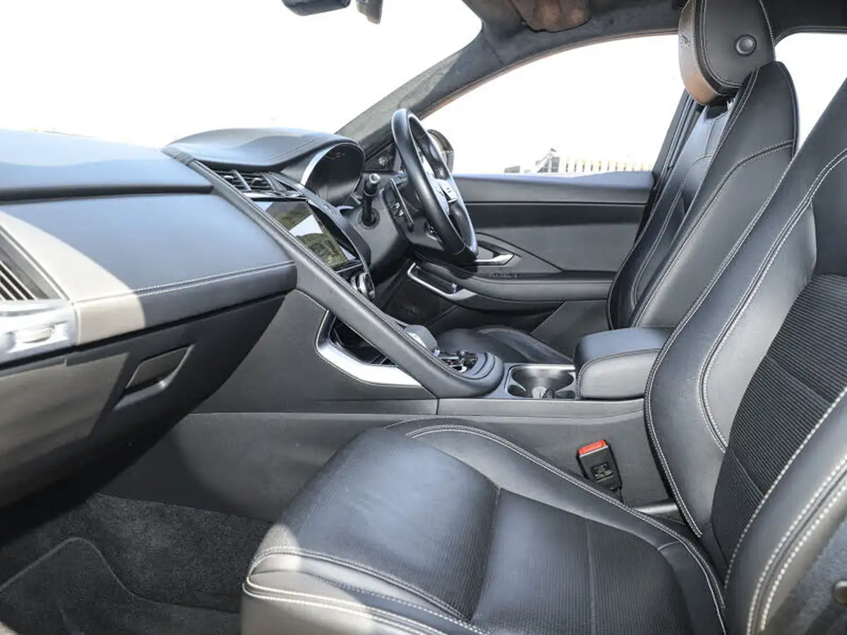 2021-jaguar-e-pace-20-d200-r-dynamic-s-big-4
