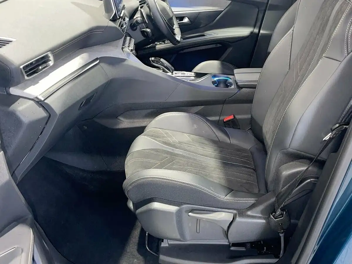 2022-peugeot-3008-suv-12-puretech-gt-premium-big-15