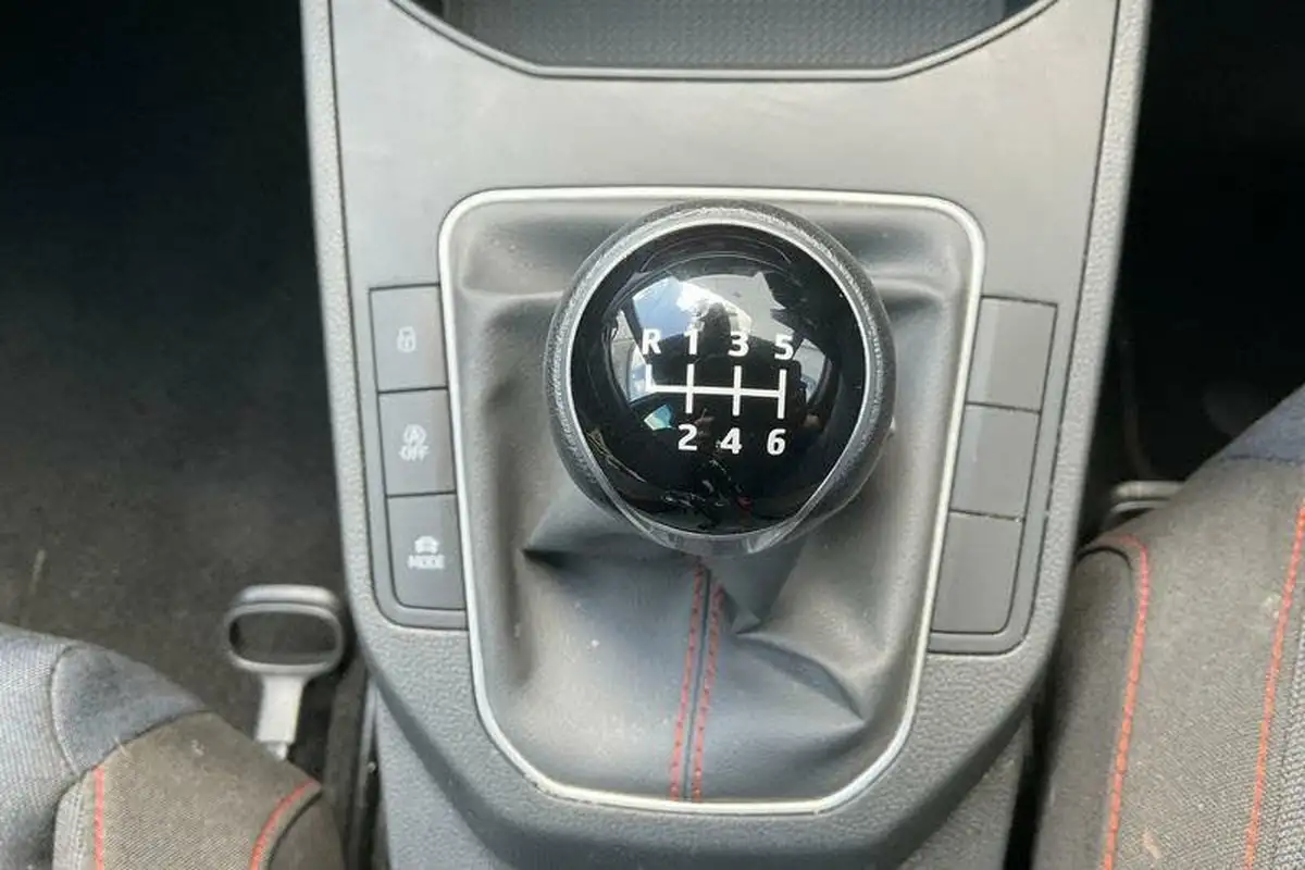 2024-seat-ibiza-10-tsi-fr-115ps-big-27