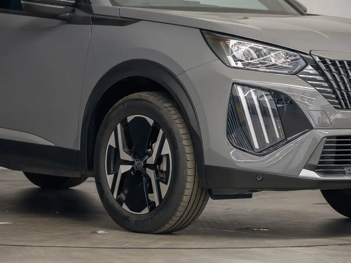 2024-peugeot-2008-suv-12-puretech-allure-130ps-big-8