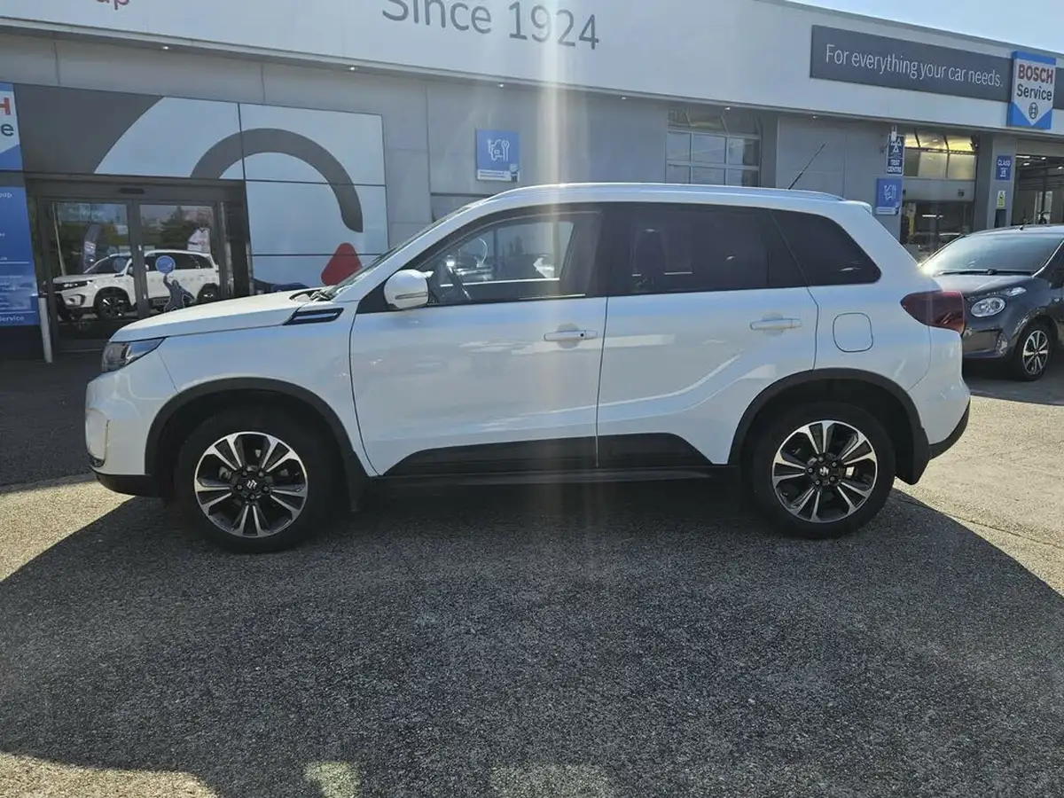 2022-suzuki-vitara-15-sz5-allgrip-big-3