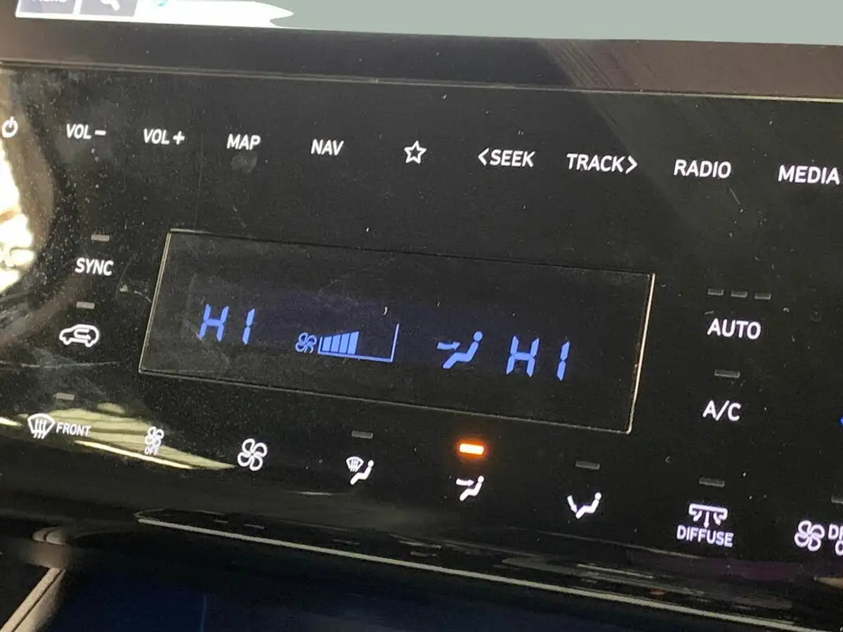 2022-hyundai-tucson-16-t-gdi-ultimate-230ps-hybrid-auto-big-22