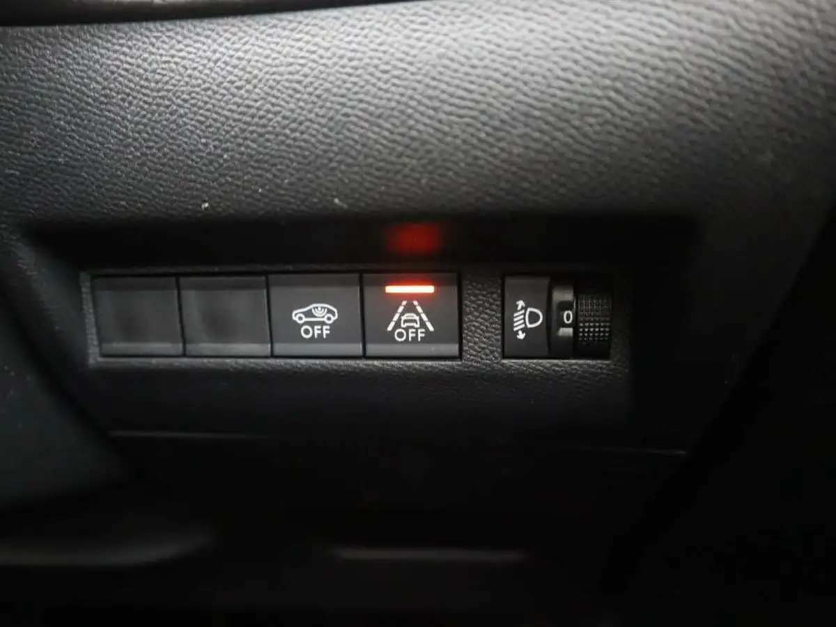 2022-peugeot-2008-suv-12-puretech-active-premium-big-34