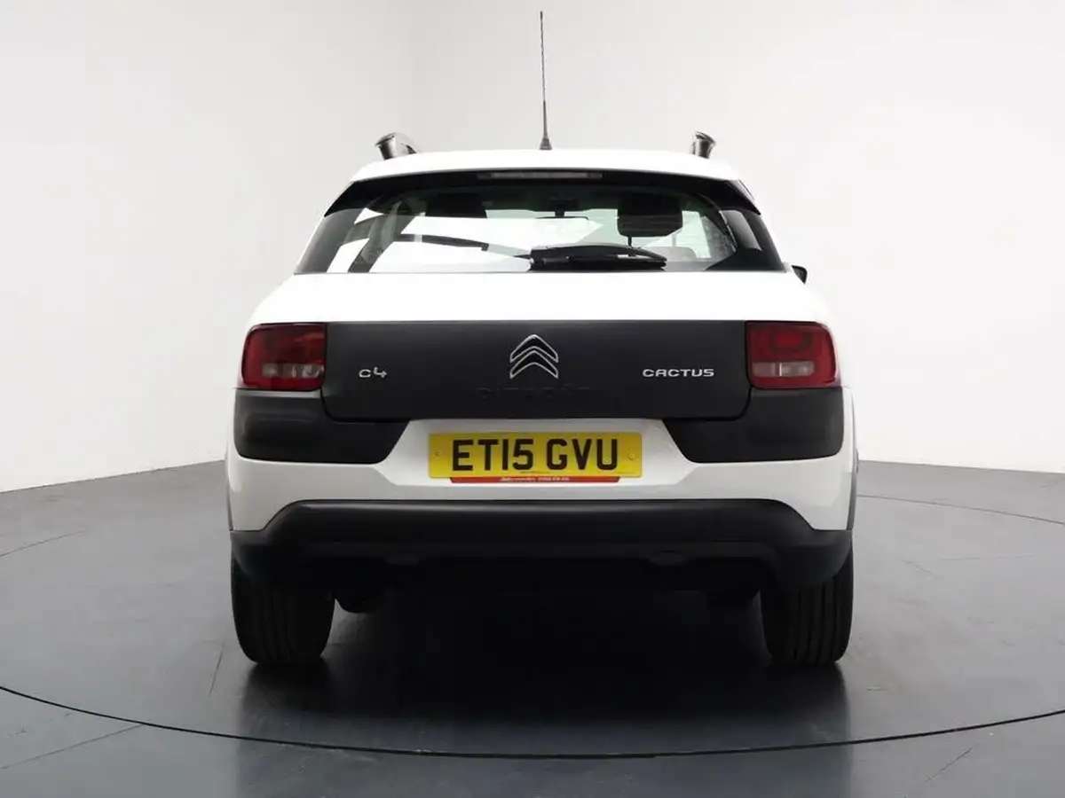 2015-citroen-c4-cactus-16bluehdi-feel-big-10