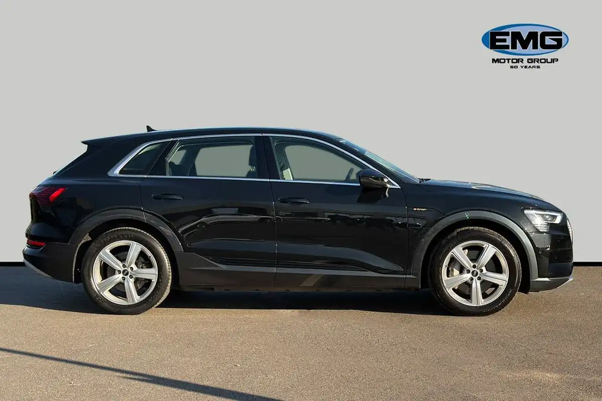 2021-audi-e-tron-55e-technik-station-wagon-big-3