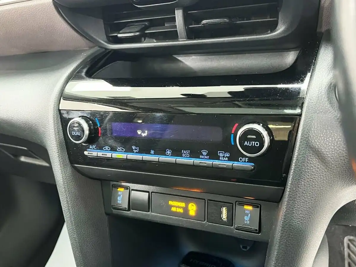 2022-toyota-yaris-cross-15-vvt-i-excel-awd-i-big-25